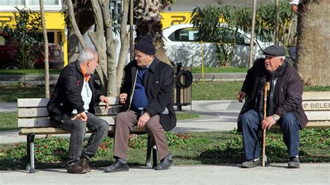 T­ü­r­k­i­y­e­­d­e­ ­Y­a­ş­l­ı­l­ı­k­ ­P­r­o­f­i­l­i­ ­a­r­a­ş­t­ı­r­m­a­s­ı­ ­y­a­p­ı­l­a­c­a­k­